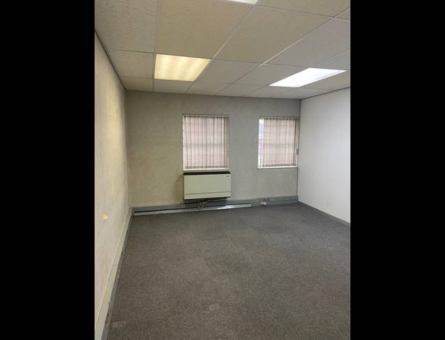 1,098M² WAREHOUSE TO LET IN PAULSHOF